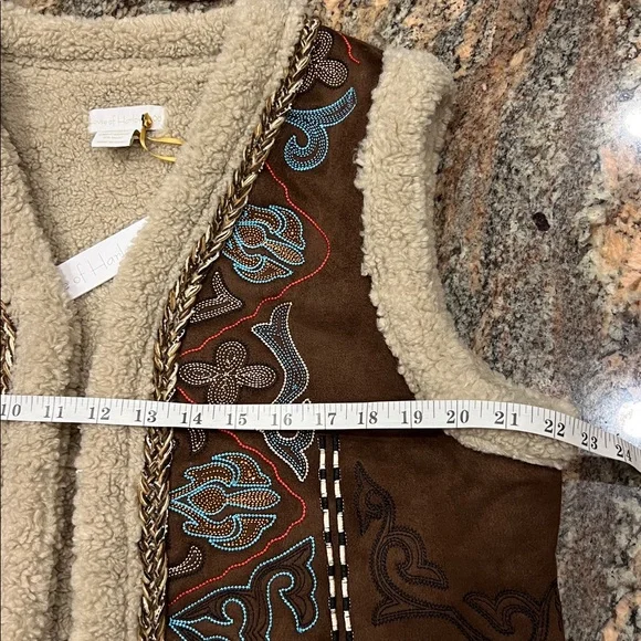 House of Harlow 1960 Embroidered Sherpa Trim Vest Western Boho Multi One Size - Picture 7 of 8